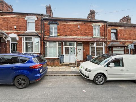 Campbell Terrace, Stoke-On-Trent ST1 - View 2