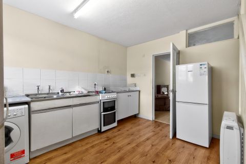 Cardrona Street, Glasgow G33 - More