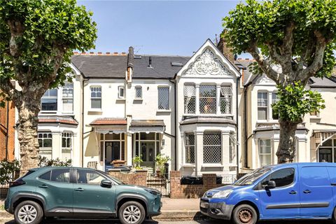 Methuen Park, London N10