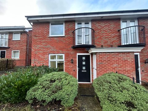 Padside Close, Hamilton, Leicester LE5