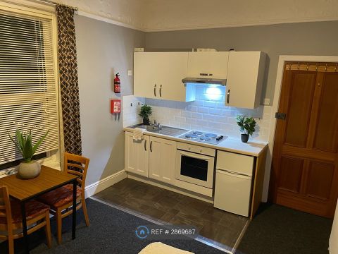 Priory Road, Sheffield S7, Room to rent