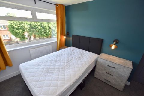 Tarrant Walk, Coventry CV2, Room to rent