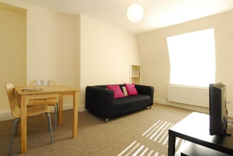 Apartment in Plymouth, Mutley - View 2