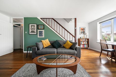 Oaklands Road, Bromley BR1 - More