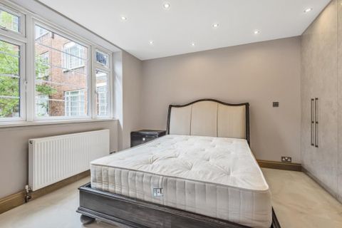 Townshend Court, Townshend Road, London, G NW8