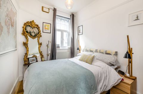 Finchley Road, Hampstead, London NW3