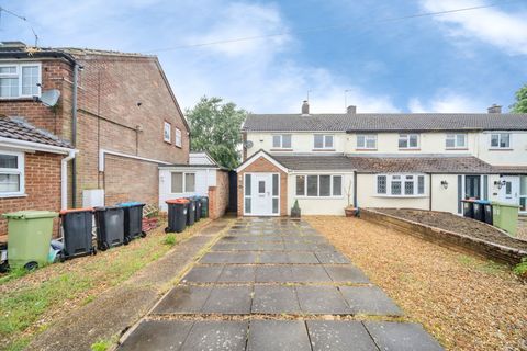 House in Buckinghamshire MK3, West Bletchley - View 2