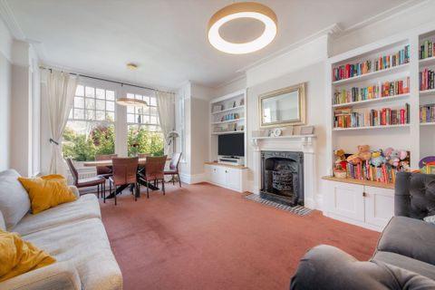 Dukes Avenue, London N10