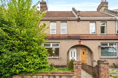 Brampton Road, London N15