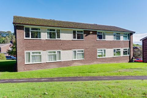 The Lawns, Bannerdale S11