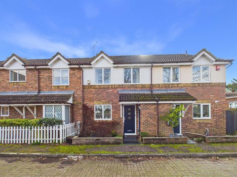 Columbia Avenue, Ruislip HA4