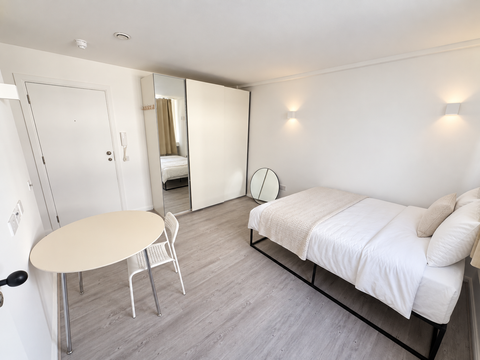 College Road, Harrow HA1, Studio to rent