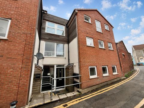 Wicket Lane, St George, Bristol BS5