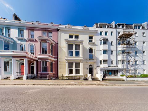 Elliot Street, The Hoe PL1