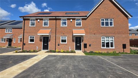 Harrison Close, The Meadows, Keresley, Coventry, West Midlands CV7