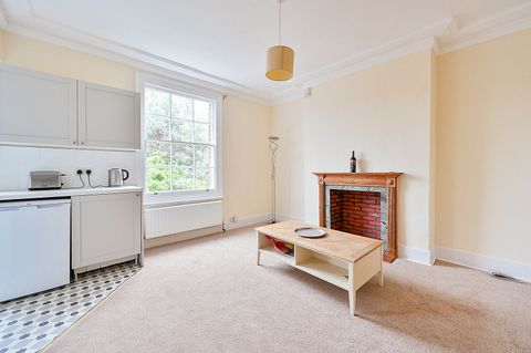 Cromwell Place, Mortlake, London SW14