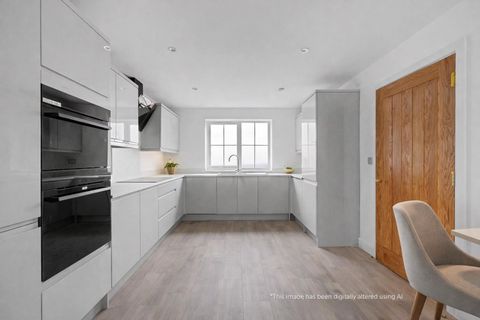 House in Nottingham, Gedling - More
