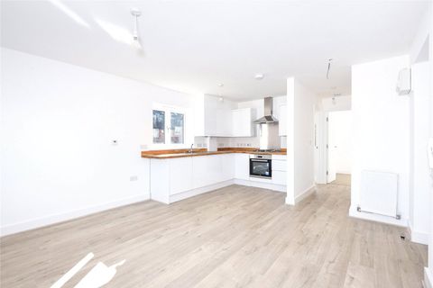 Apartment in Reading, Katesgrove - More