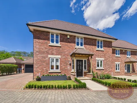 Main Road, Duston NN5, Duston NN5