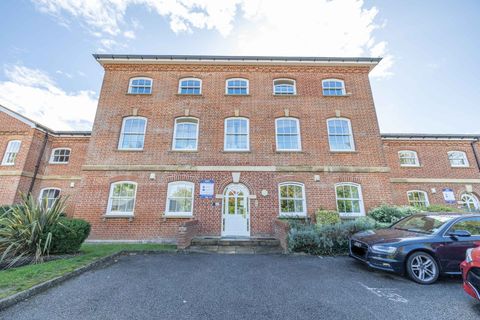 George Roche Road, Canterbury, Kent CT1, 3 bed flat for sale, £250,000 ...