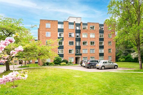 Amhurst Court, Pinehurst, Cambridge CB3