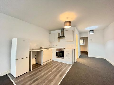 Partington Lane, Swinton, Manchester M27 - More