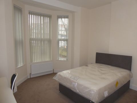 102 London Road, Reading, Berkshire RG1, Room to rent