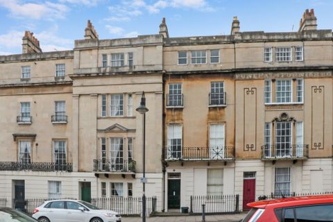 Cleveland Place West, Bath BA1