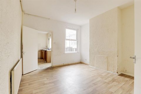 Bleasby Street, Nottingham NG2 - More