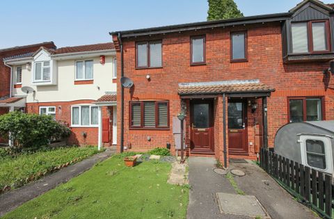 Grove Place, Sholing SO19