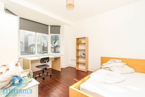 Elmsthorpe Avenue, Lenton NG7 – pohled 2