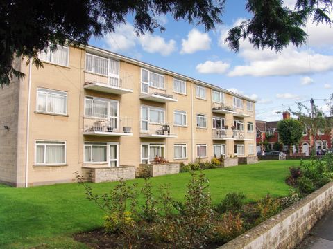 Powlett Court, Bath BA2