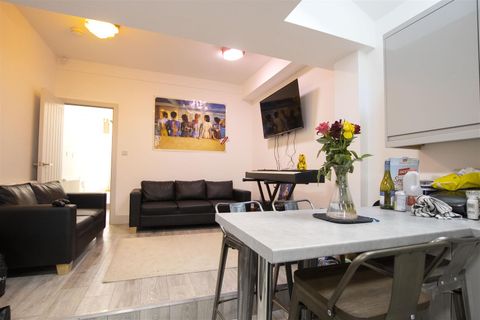 Heeley Road, Birmingham, West Midlands B29