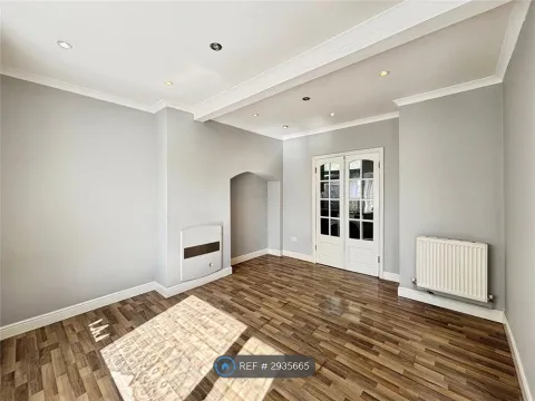 House in London, Downham - View 5