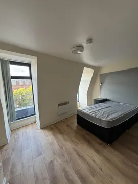 Apartment in Portsmouth, Somers Town - View 5