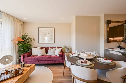 Bow Green, Bow E3, New home