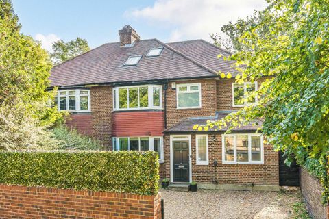 Heathcote Road, St. Margarets TW1
