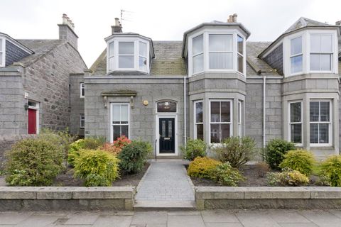 51 Beechgrove Terrace, Aberdeen AB15