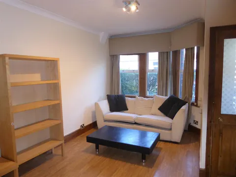 House in London, London Borough of Hounslow - View 5