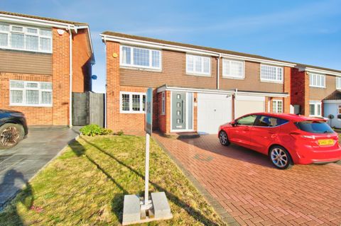 Chevington Way, Hornchurch RM12