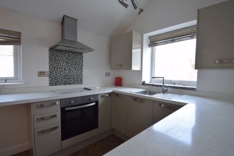 Elm Street, Roath CF24