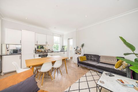 Nevern Place, London SW5 – další