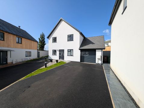 Lilford Gardens, West Park PL5