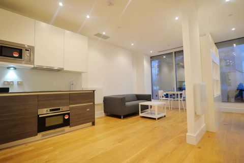 Staines Road, Hounslow TW3, Studio for sale