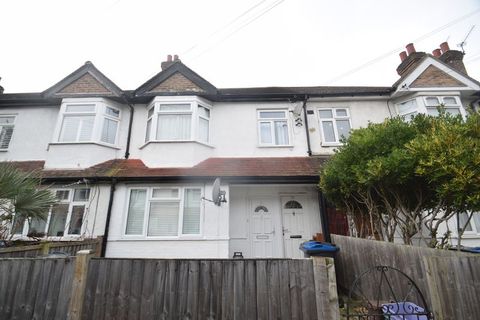 Kimble Road, London SW19, 2 bed maisonette for sale, £315,000 - Zoopla
