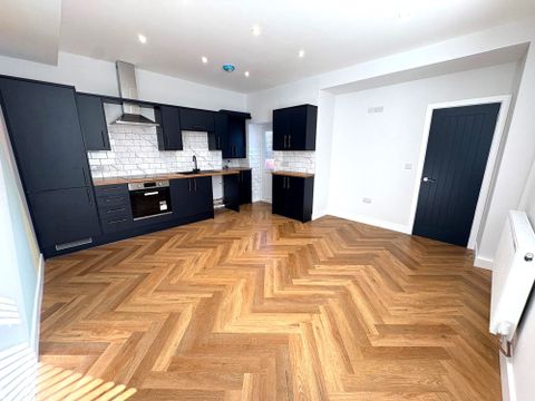 Neath Road, Swansea SA1