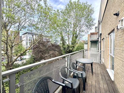 Smoothfield Court, Hounslow, Hounslow TW3