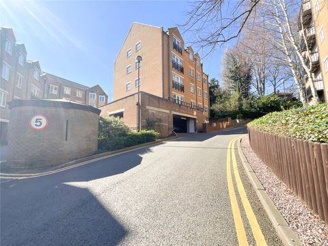 Apartment in Sutton Coldfield, Maney - View 2