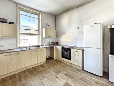 Apartment in Bristol, Avonmouth - View 2