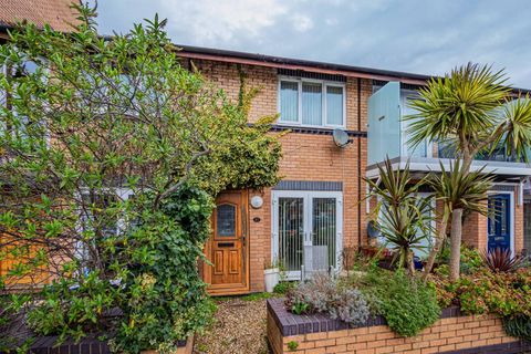 Plas Taliesin, Penarth CF64